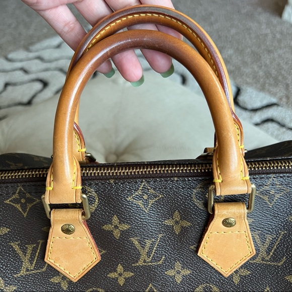 Preloved Louis Vuitton Speedy 25 Monogram - Picture 9 of 17